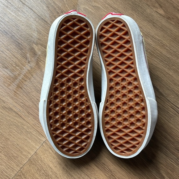 New without tags or box - Picture 2 of 3